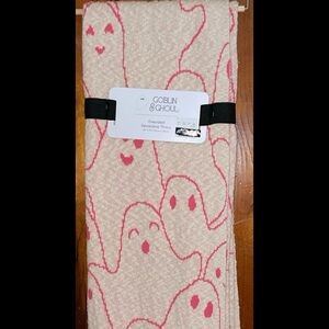 NWT Goblin & Ghoul Pink Ghost Blanket Throw Crotchet Halloween Viral